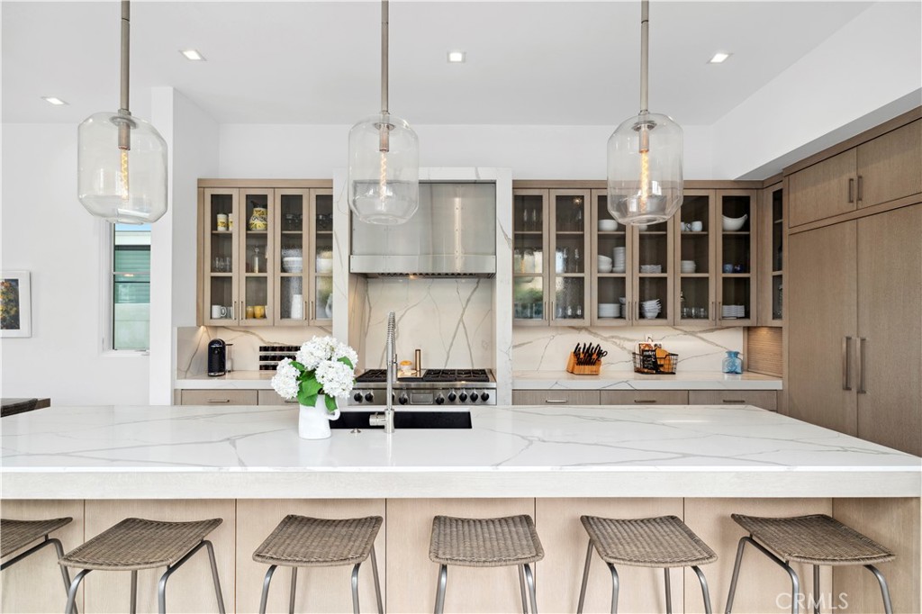 Corona del Mar North of PCH (CNHW) - Residential