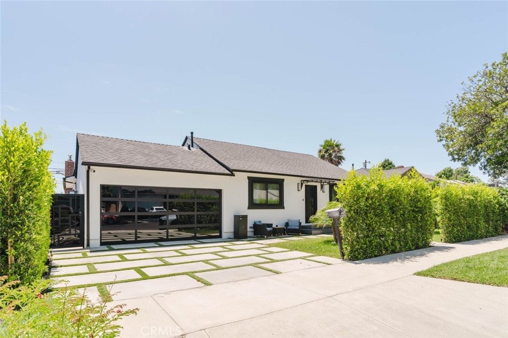 10414 Tiara Street