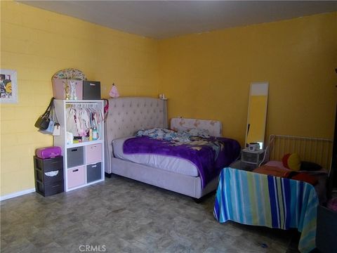 Photo of 8310 S Broadway, Los Angeles, CA 90003 (MLS # DW26031978)