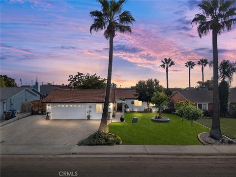 Photo of 4801 Bergquist Ave, Bakersfield, CA 93307 (MLS # SR25243717) Photo of 4801 Bergquist Ave, Bakersfield, CA 93307 (MLS # SR25243717)