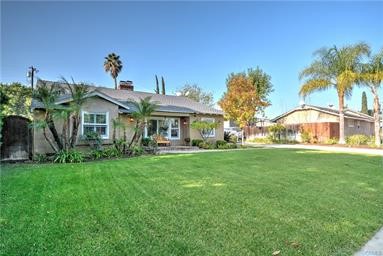 Welcome to this charming single-story home nestled in the desirable Tustin Unified School District. Boasting 3 bedrooms and 3 full baths, this home is perfect for families looking for both convenience and comfort.
The spacious master suite features a large walk-in closet and a separate shower and tub for a luxurious retreat. The kitchen is a chef's dream with premium appliances and ample space to whip up delicious meals.
Newer flooring throughout adds a touch of modern style, creating a warm and inviting atmosphere. With an open floor plan perfect for entertaining. A new roof was also just added so no pesky leaks should pop up.
Don't miss out on the opportunity to make this house your home and enjoy all the benefits of living in this coveted school district.