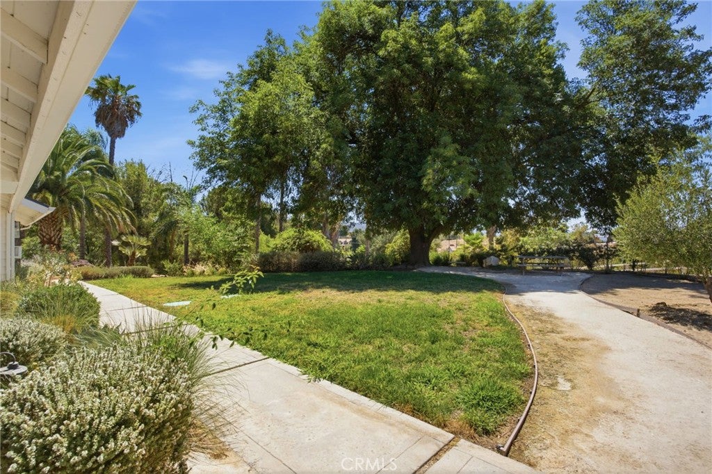 37434 Glenoaks