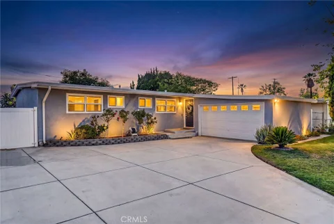 3548 Everest Avenue, Riverside, CA 92503 - MLS#: SW26100607