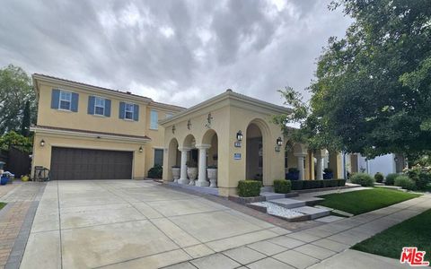 Photo of 676 W Jardin Terrace, Tracy, CA 95391 (MLS # 26829281)