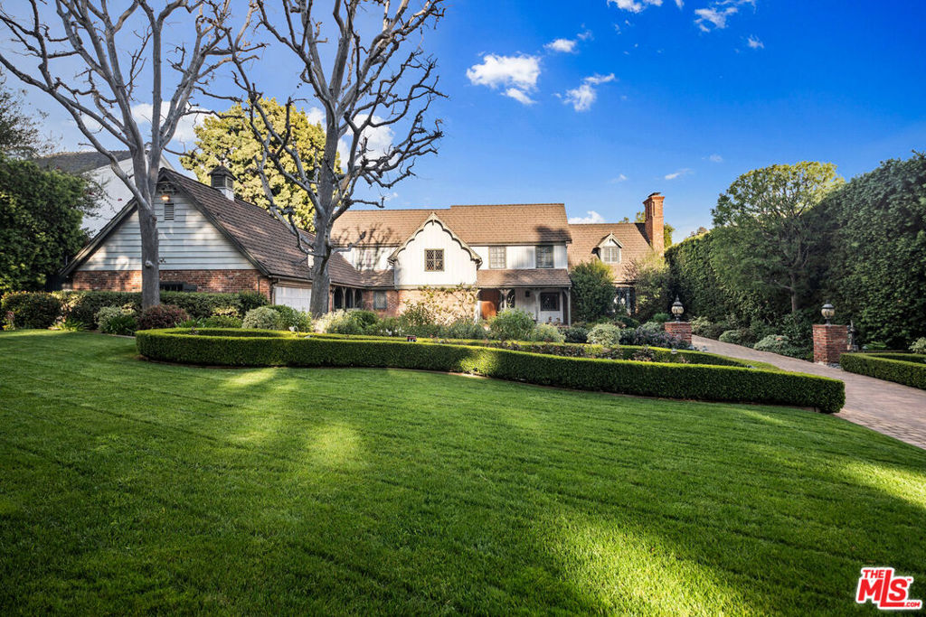 708 N Sierra Drive