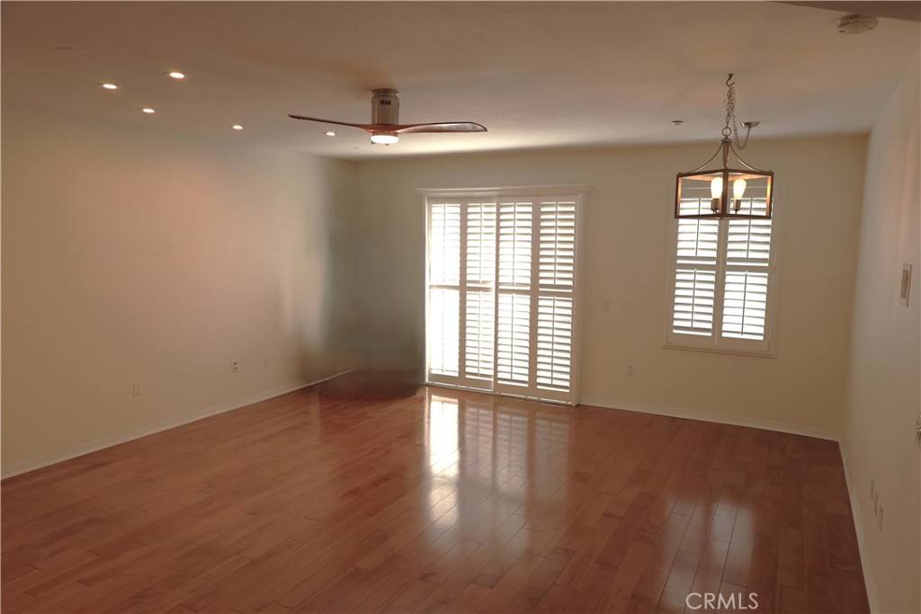 Properties 3 1501 India 516