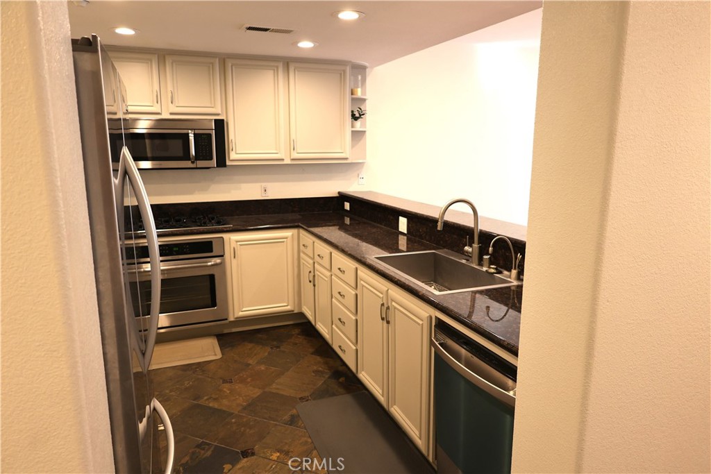 Properties 4 1501 India 516