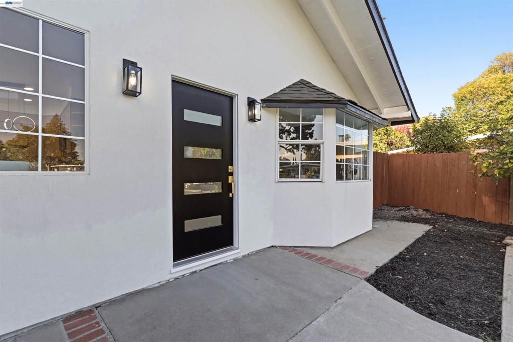 775 Madrone Ave