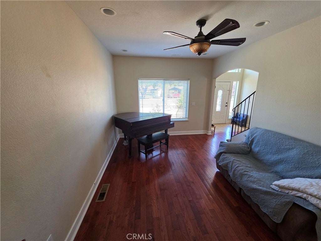 18817 dove crt.