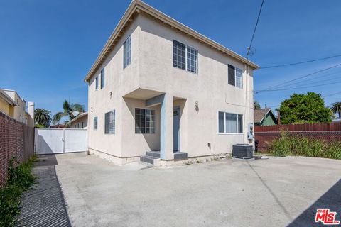 Photo of 2134 S Cloverdale Avenue, Los Angeles, CA 90016 (MLS # 26665483)