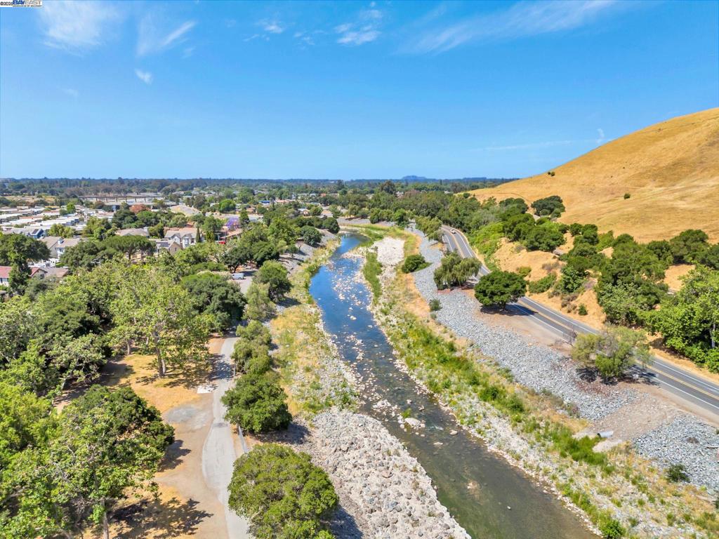 CANYON HEIGHTS - Residential