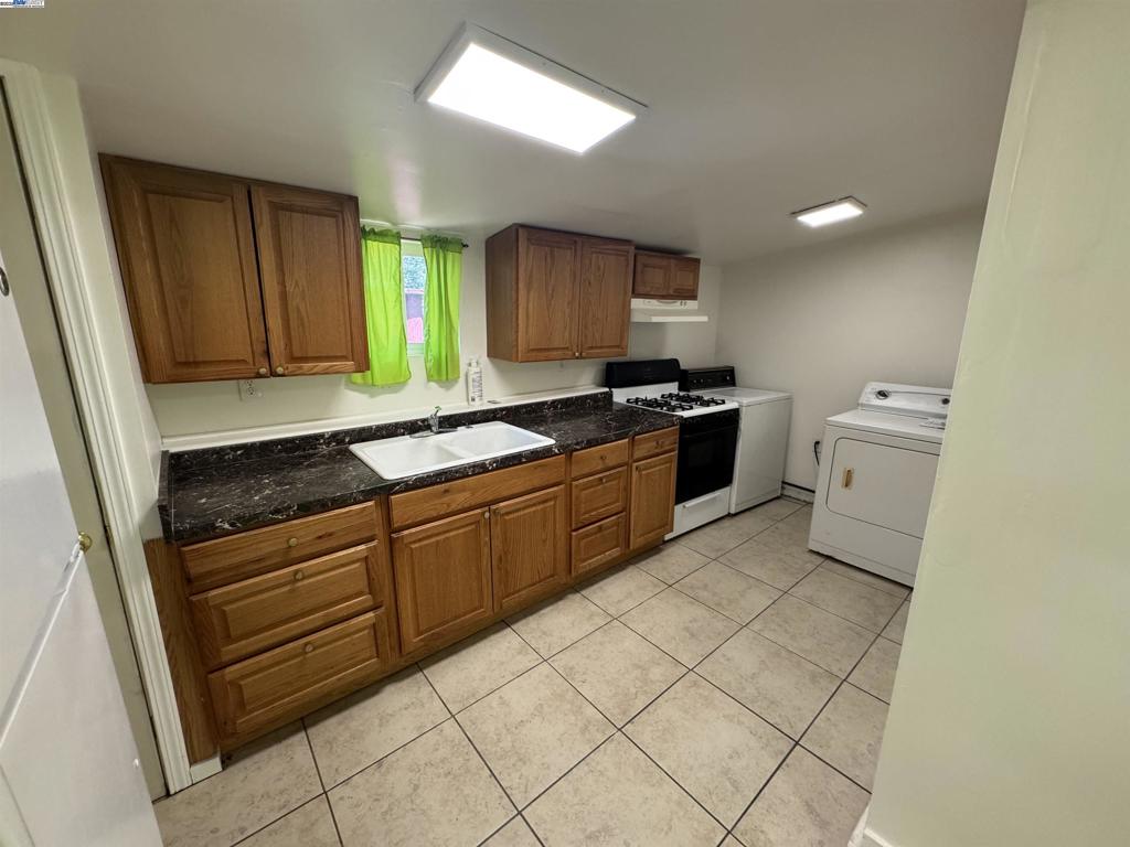 CANYON HEIGHTS - Residential