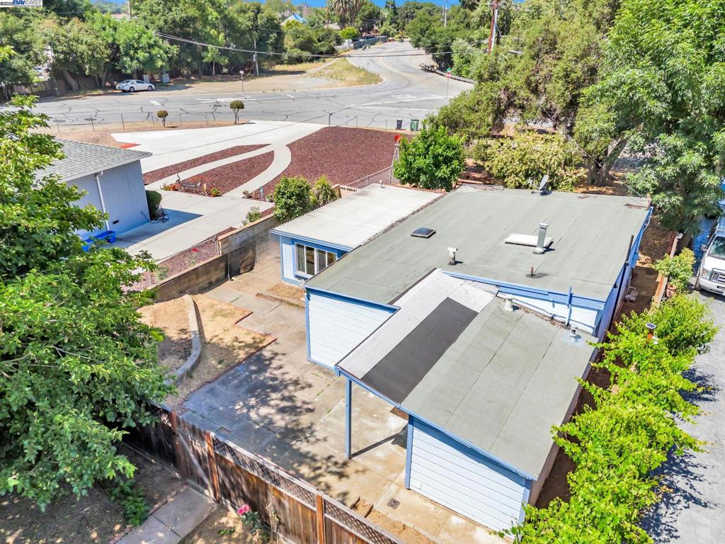 CANYON HEIGHTS - Residential