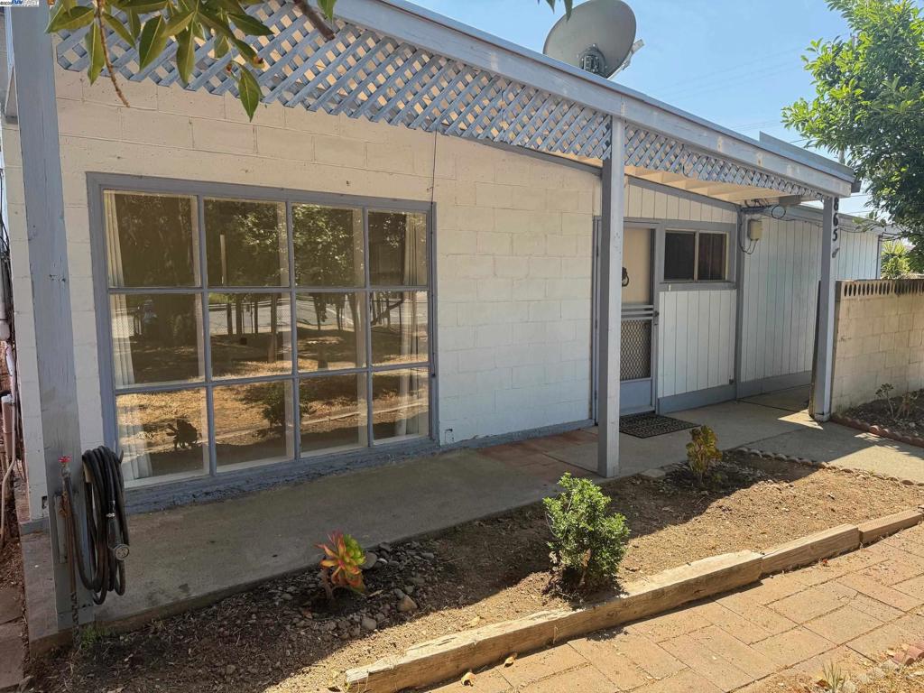 CANYON HEIGHTS - Residential