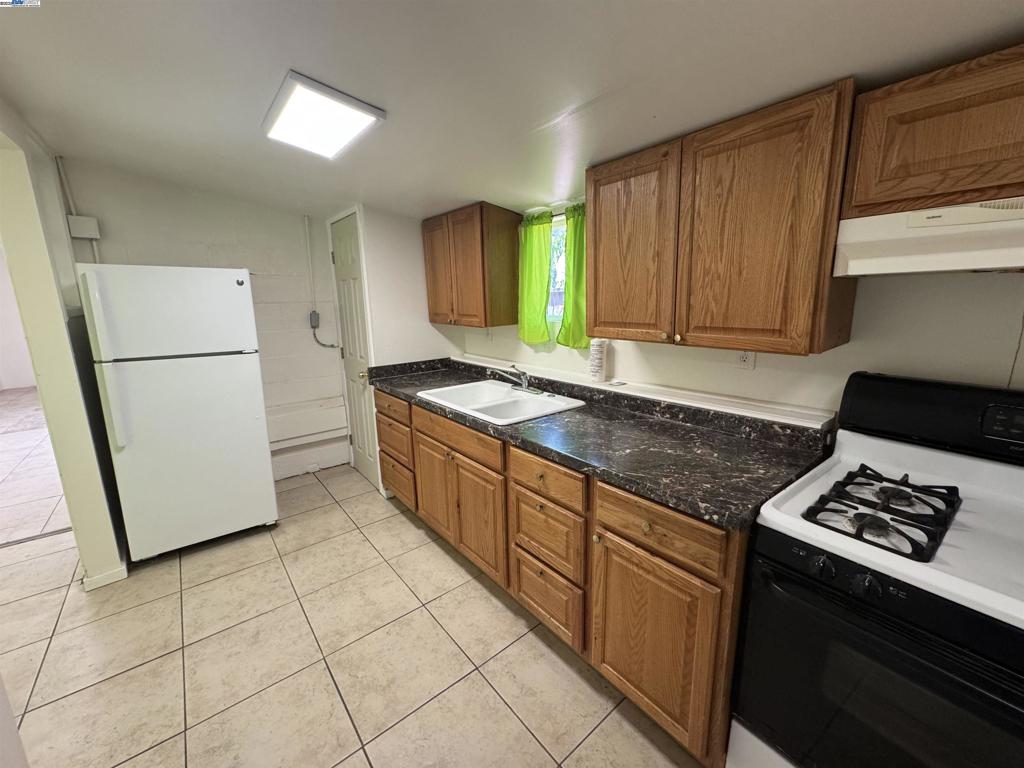 CANYON HEIGHTS - Residential