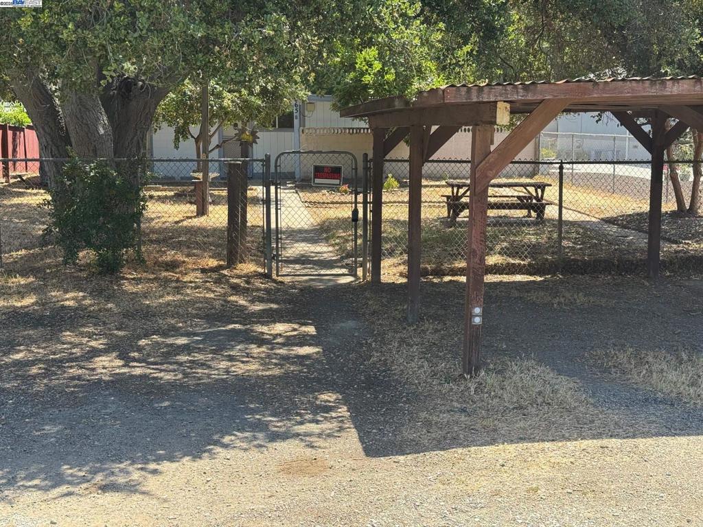 CANYON HEIGHTS - Residential