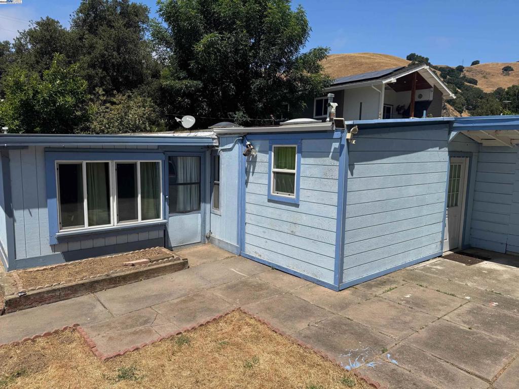 CANYON HEIGHTS - Residential