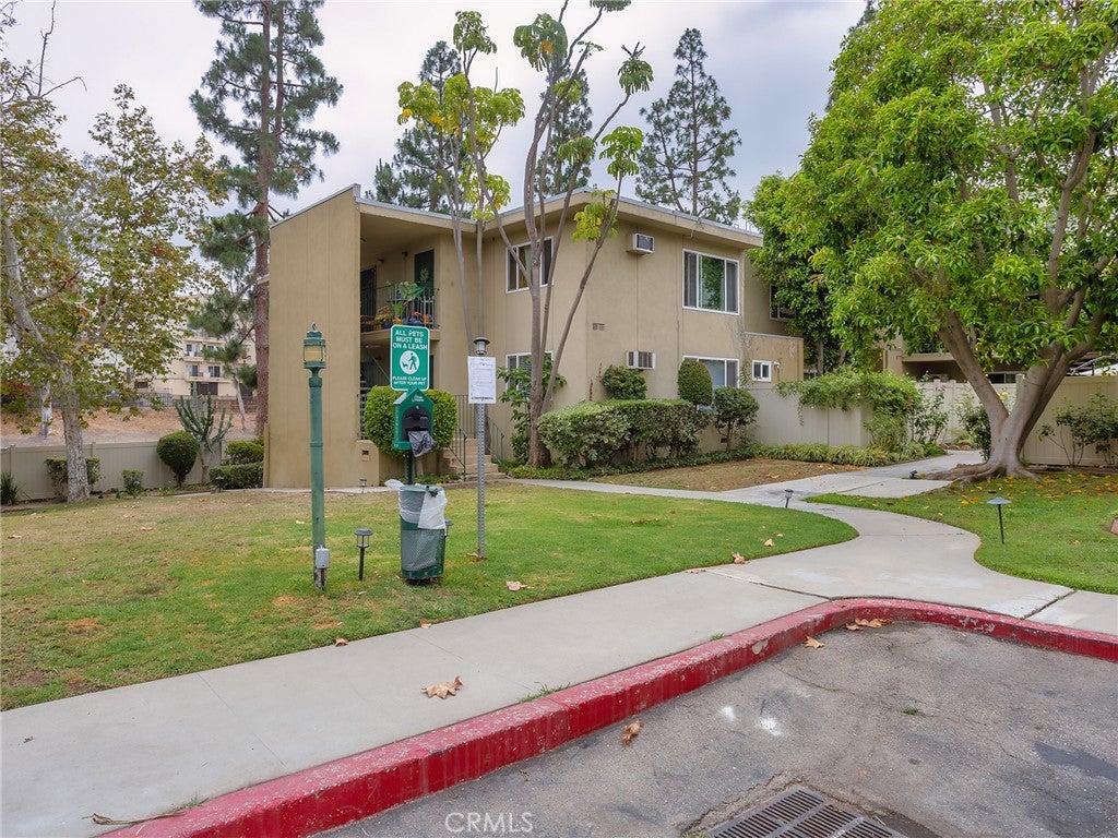 11138 Aqua Vista Street 18