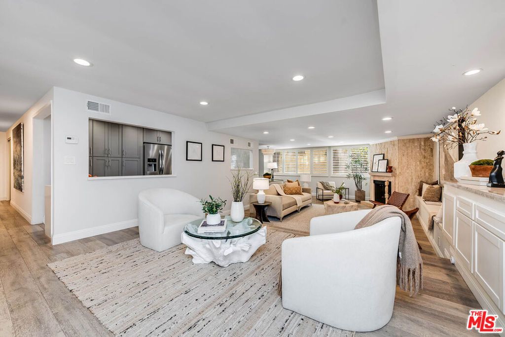 Photo of 441 N Oakhurst Drive #203, Beverly Hills, CA 90210 (MLS # 26671105)