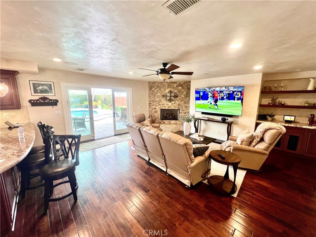 920 11th, Huntington Beach CA 92648 - Photo 10