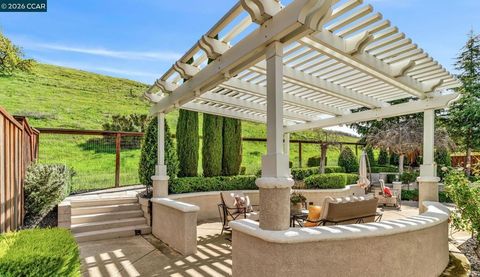 Tiny photo for 974 974 Rosehedge Ct Ct, Concord, CA 94521 (MLS # 41126355)