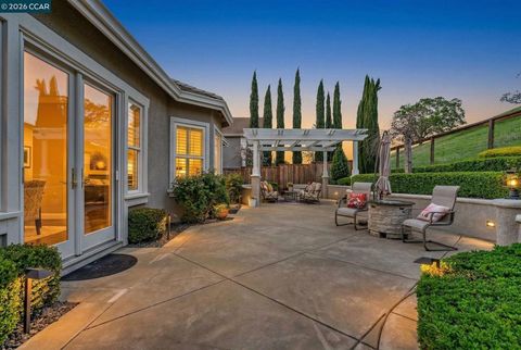 Tiny photo for 974 974 Rosehedge Ct Ct, Concord, CA 94521 (MLS # 41126355)