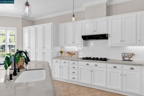 Tiny photo for 974 974 Rosehedge Ct Ct, Concord, CA 94521 (MLS # 41126355)