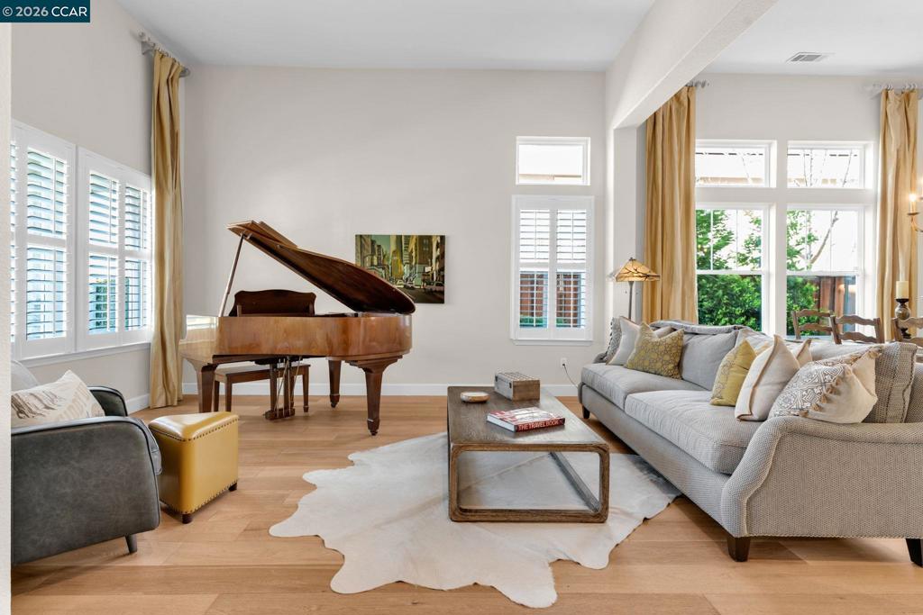 974 974 Rosehedge Ct