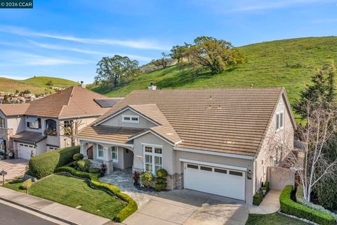 Tiny photo for 974 974 Rosehedge Ct Ct, Concord, CA 94521 (MLS # 41126355)