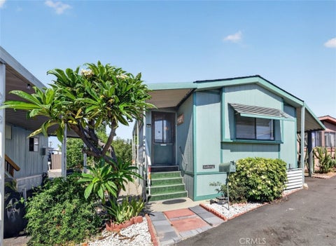 Photo of 1020 S Mountain AVE, Monrovia, CA 91016 (MLS # AR26184737)