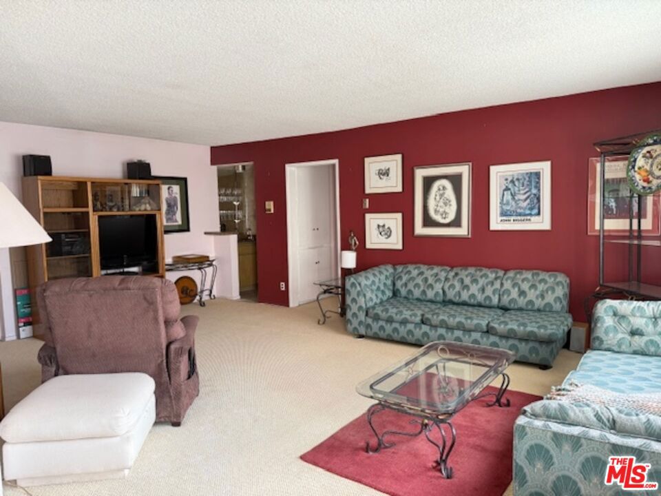 5376 Fairview Boulevard 210