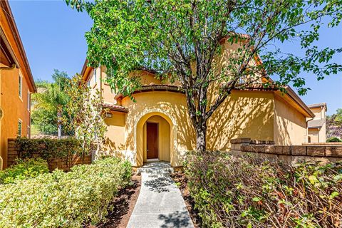 27273 Baviera Valencia CA 91381