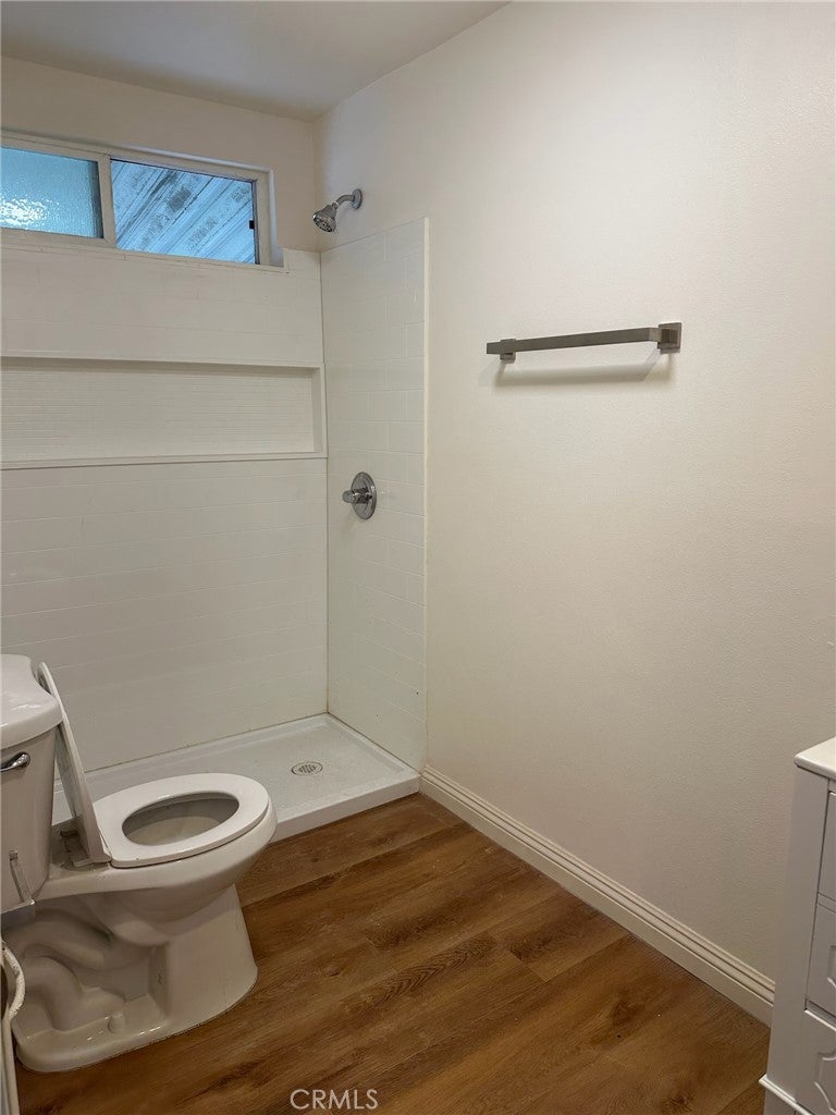 8509 Beverly Boulevard 24