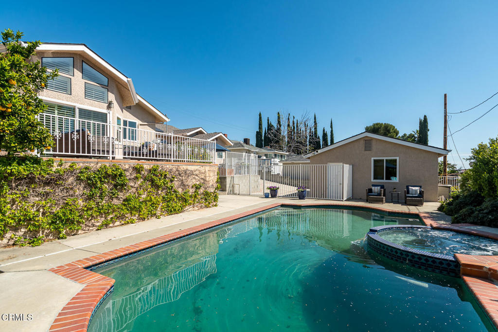 3550 Santa Carlotta Street