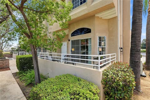 Photo of 7109 Farralone AVE #117, Canoga Park, CA 91303 (MLS # SR26129893)