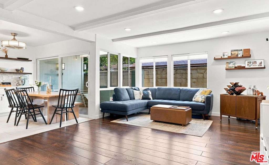 Photo of 2520 Arizona Avenue #8, Santa Monica, CA 90404 (MLS # 26986399)