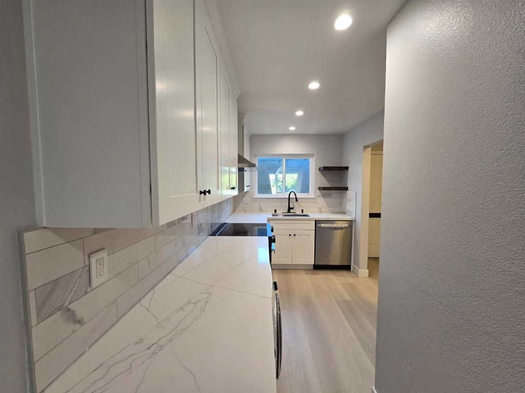 Photo of 840 Quince Avenue #27, Santa Clara, CA 95051 (MLS # ML82025511)