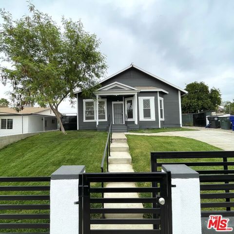 Photo of 1224 Lincoln Street, Bakersfield, CA 93305 (MLS # 25612267) Photo of 1224 Lincoln Street, Bakersfield, CA 93305 (MLS # 25612267)