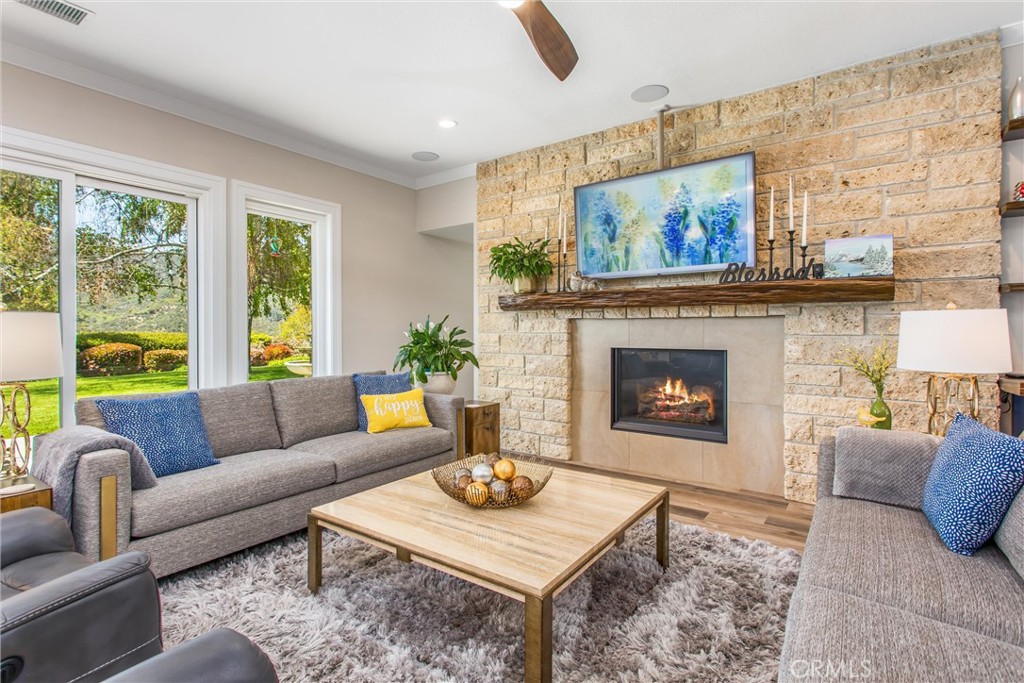 13046 Oak Crest Drive