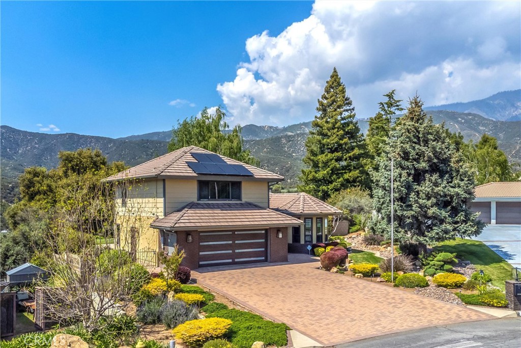 13046 Oak Crest Drive