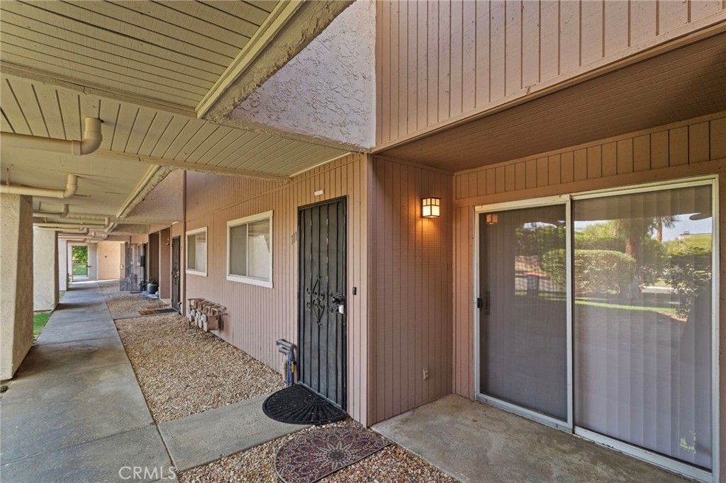 Photo of 575 N Villa Court #111, Palm Springs, CA 92262 (MLS # CV26046805)