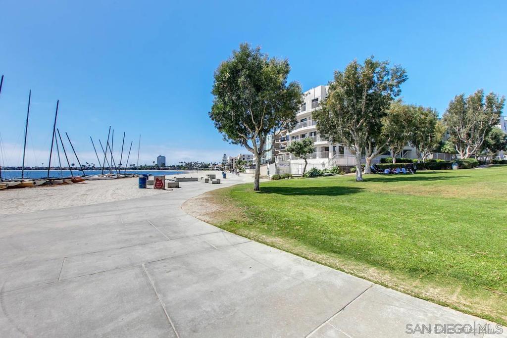 Pacific Beach - Residential