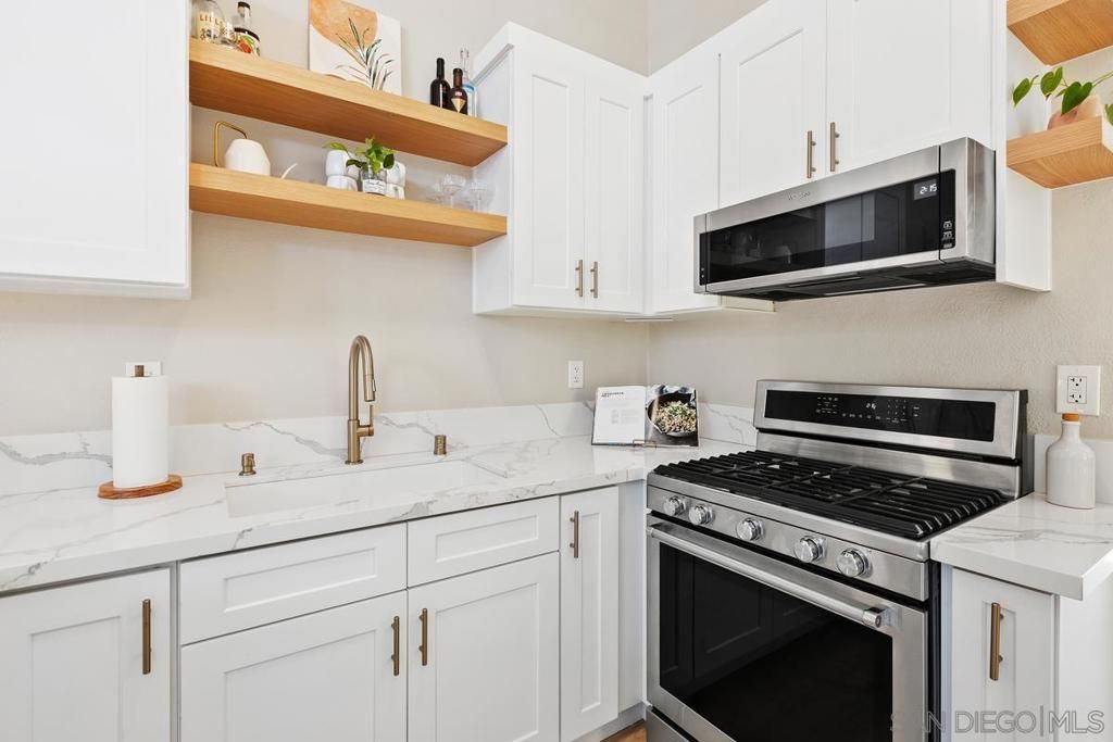 Photo of 1959 Felspar St St #3, San Diego, CA 92109 (MLS # 250041958SD)