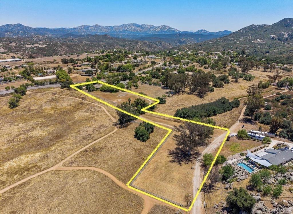 2445 Southern Oak Road