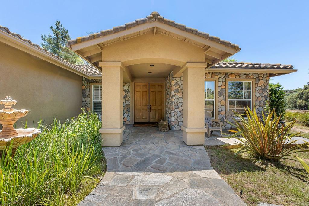 2445 Southern Oak Road