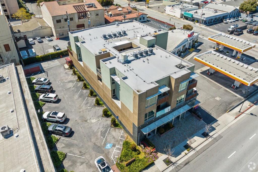 520 El Camino Real 102