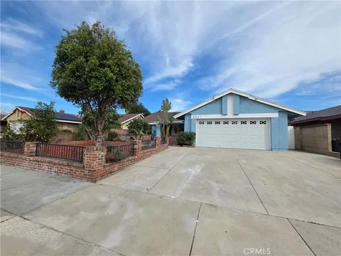 2041 S Oakland Avenue, Ontario, CA 91762 - MLS#: AR26042899