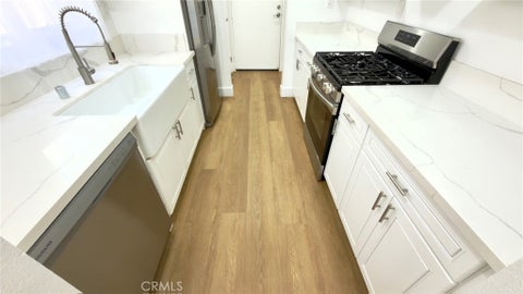 Photo of 839 Hayworth AVE #104, Los Angeles, CA 90046 (MLS # PW26210386)