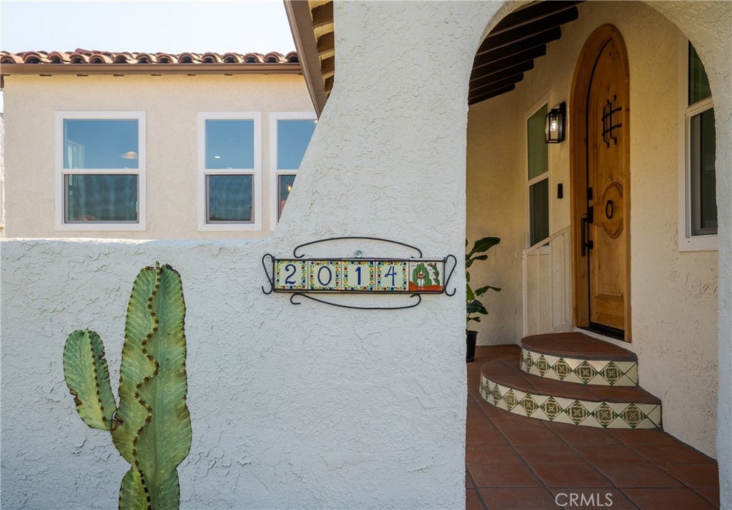 2014 W 84th Street, Los Angeles CA 90047