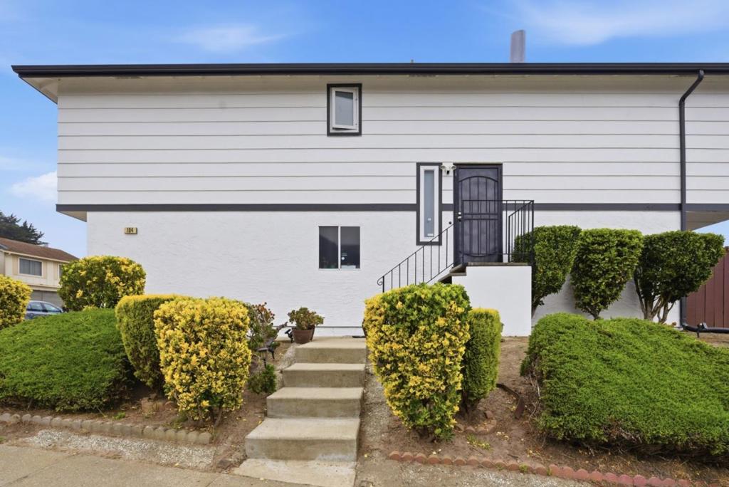 104 N Lycett Street